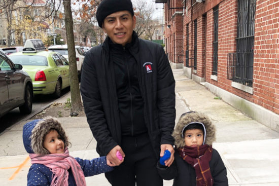 Carlos Pérez Valle with niece and nephew